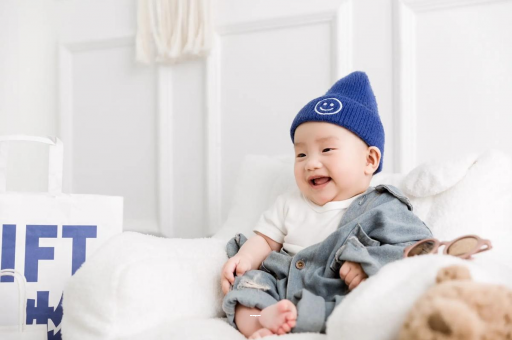 六盘水宝宝躺着吃奶有影响吗